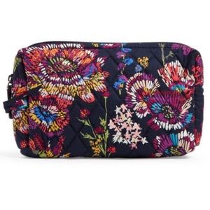 NWT Vera Bradley Medium Cosmetic Bag